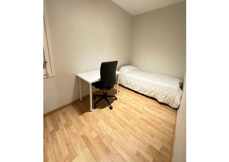 Mieszkanie do wynajęcia - Carrer del Trinquet Barcelona, Hiszpania, 110 m², 597 USD (2353 PLN), NET-93225699