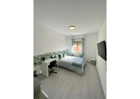 Mieszkanie do wynajęcia - Calle de la Vereda del Carmen Madrid, Hiszpania, 69 m², 723 USD (3022 PLN), NET-93250519