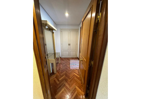 Mieszkanie do wynajęcia - Calle de la Infanta Mercedes Madrid, Hiszpania, 77 m², 1662 USD (6666 PLN), NET-93280623