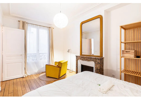 Mieszkanie do wynajęcia - Avenue Trudaine Paris, Francja, 30 m², 2542 USD (10 423 PLN), NET-93389614