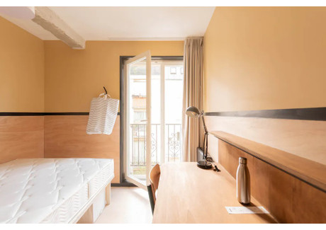 Dom do wynajęcia - Rue Georges Lardennois Paris, Francja, 280 m², 1353 USD (5329 PLN), NET-93413615