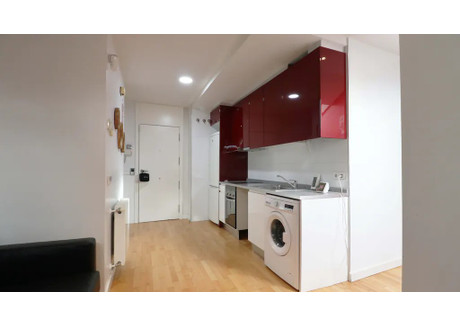 Mieszkanie do wynajęcia - Calle de la Pasa Madrid, Hiszpania, 45 m², 1600 USD (6145 PLN), NET-93615781