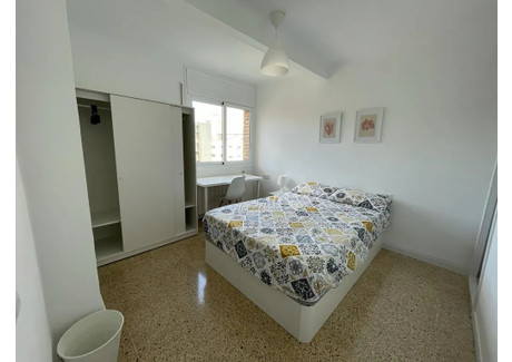 Mieszkanie do wynajęcia - Avinguda del Jordà Barcelona, Hiszpania, 80 m², 572 USD (2327 PLN), NET-93615824