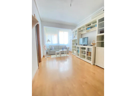 Mieszkanie do wynajęcia - Calle de Fernández de los Ríos Madrid, Hiszpania, 55 m², 1483 USD (5693 PLN), NET-93642635