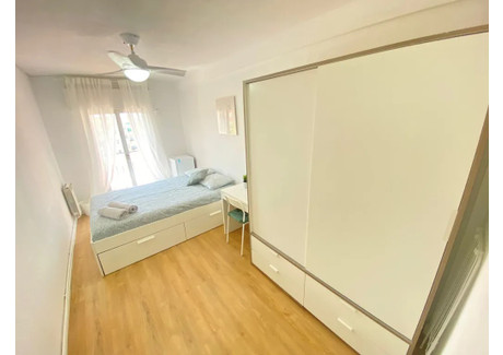 Mieszkanie do wynajęcia - Calle de Sierra Carbonera Madrid, Hiszpania, 100 m², 537 USD (2155 PLN), NET-65788867