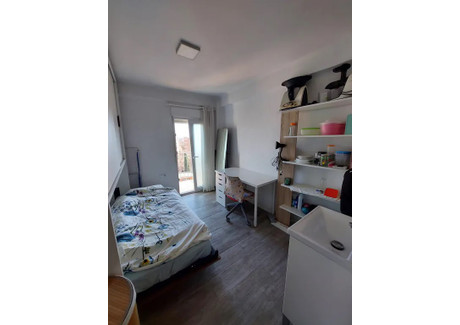 Mieszkanie do wynajęcia - Carrer de Cantàbria Barcelona, Hiszpania, 70 m², 538 USD (2102 PLN), NET-65792038