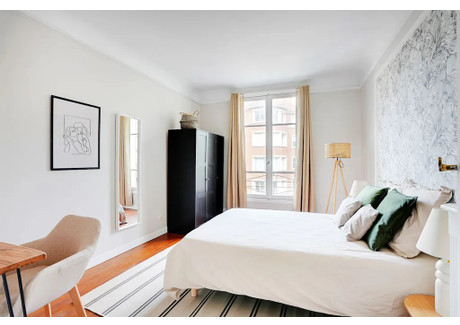 Mieszkanie do wynajęcia - Rue François Mouthon Paris, Francja, 65 m², 977 USD (4004 PLN), NET-94186603