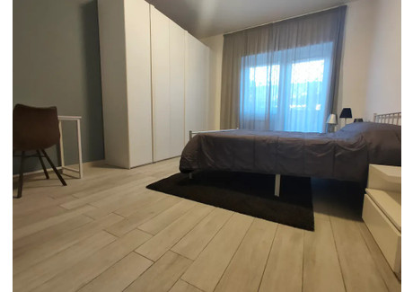 Mieszkanie do wynajęcia - Via Montebruno Rome, Włochy, 120 m², 817 USD (3219 PLN), NET-94222507