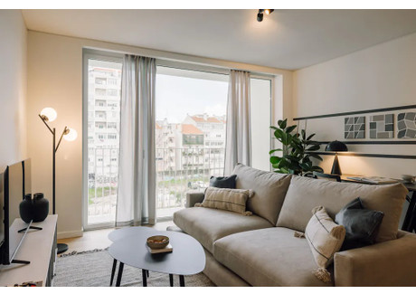 Mieszkanie do wynajęcia - Rua Capitão Ramires Lisbon, Portugalia, 114 m², 4389 USD (17 993 PLN), NET-94261122