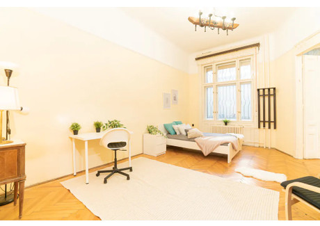 Mieszkanie do wynajęcia - Zichy Jenő utca Budapest, Węgry, 82 m², 374 USD (1553 PLN), NET-94602924