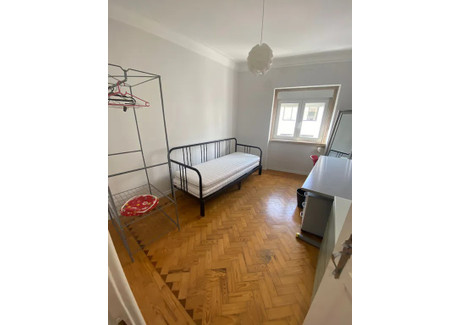 Mieszkanie do wynajęcia - Rua Francisco de Holanda Lisbon, Portugalia, 75 m², 518 USD (2148 PLN), NET-95170353