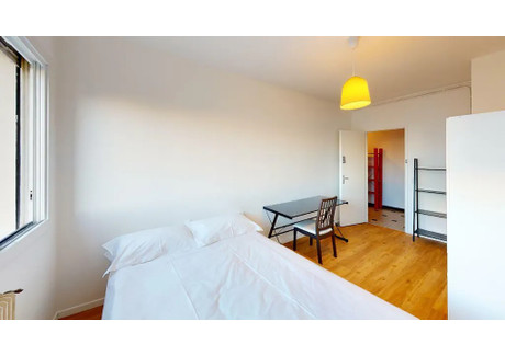 Mieszkanie do wynajęcia - Rue Marius Berliet Lyon, Francja, 75 m², 644 USD (2536 PLN), NET-95495605