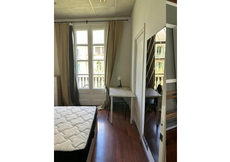 Mieszkanie do wynajęcia - Carrer de Pau Claris Barcelona, Hiszpania, 260 m², 521 USD (2130 PLN), NET-96388794