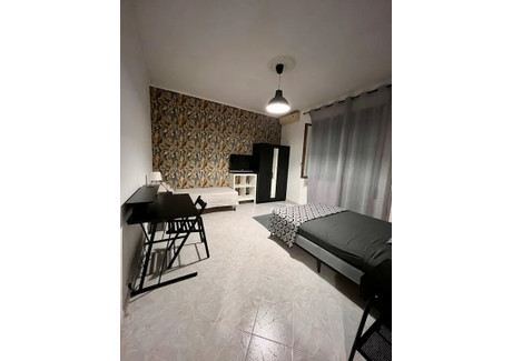 Mieszkanie do wynajęcia - Via delle Naiadi Rome, Włochy, 55 m², 1669 USD (6394 PLN), NET-96530897