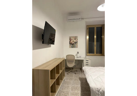 Mieszkanie do wynajęcia - Viale dello Scalo San Lorenzo Rome, Włochy, 110 m², 785 USD (3210 PLN), NET-96665283