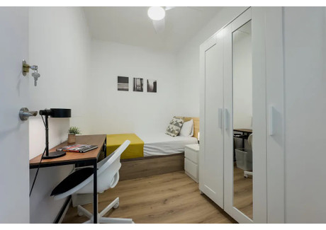 Mieszkanie do wynajęcia - Carrer del Rosselló Barcelona, Hiszpania, 110 m², 586 USD (2372 PLN), NET-96989677
