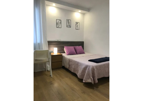 Mieszkanie do wynajęcia - Calle de Víctor Manuel III Madrid, Hiszpania, 80 m², 584 USD (2285 PLN), NET-99188383