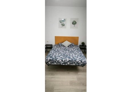 Mieszkanie do wynajęcia - Carrer de Santa Albina Barcelona, Hiszpania, 140 m², 761 USD (2983 PLN), NET-99219361