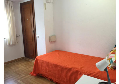 Mieszkanie do wynajęcia - Carrer del Poeta Artola Valencia, Hiszpania, 200 m², 339 USD (1384 PLN), NET-90195826