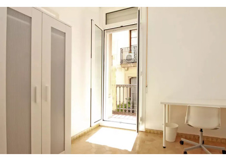 Mieszkanie do wynajęcia - Carrer de la Portaferrissa Barcelona, Hiszpania, 175 m², 656 USD (2566 PLN), NET-90197335