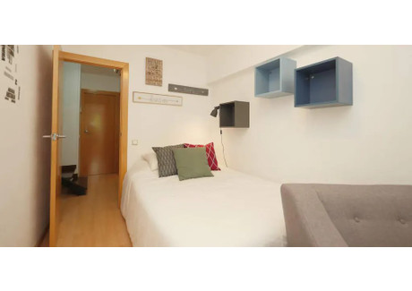 Mieszkanie do wynajęcia - Carrer de Wellington Barcelona, Hiszpania, 124 m², 922 USD (3855 PLN), NET-90198990