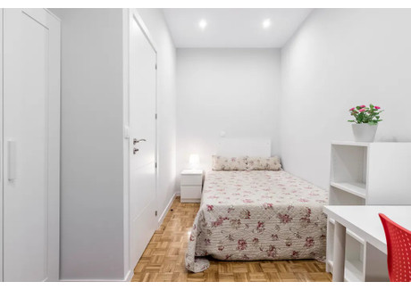 Mieszkanie do wynajęcia - Calle de Andrés Mellado Madrid, Hiszpania, 90 m², 514 USD (2073 PLN), NET-90199837