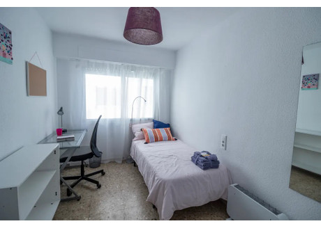 Mieszkanie do wynajęcia - Avenida del Cid Valencia, Hiszpania, 160 m², 400 USD (1613 PLN), NET-90204151