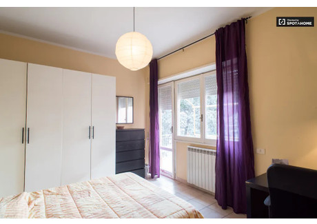 Mieszkanie do wynajęcia - Viale Jonio Rome, Włochy, 140 m², 497 USD (2039 PLN), NET-90204368