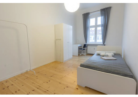 Mieszkanie do wynajęcia - Boxhagener Straße Berlin, Niemcy, 114 m², 815 USD (3129 PLN), NET-90205785