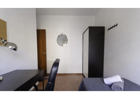 Mieszkanie do wynajęcia - Avinguda del Paral.lel Barcelona, Hiszpania, 130 m², 707 USD (2840 PLN), NET-90206636