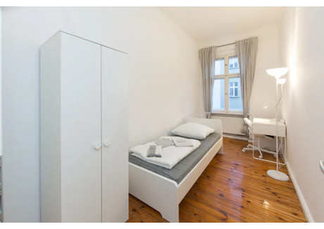 Mieszkanie do wynajęcia - Bornholmer Straße Berlin, Niemcy, 62 m², 693 USD (2794 PLN), NET-90206997