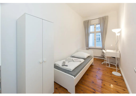 Mieszkanie do wynajęcia - Bornholmer Straße Berlin, Niemcy, 62 m², 719 USD (2813 PLN), NET-90206997