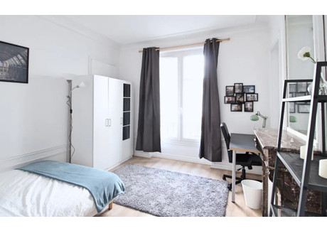 Mieszkanie do wynajęcia - Cité de la Chapelle Paris, Francja, 62 m², 969 USD (3749 PLN), NET-90207130