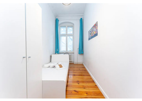 Mieszkanie do wynajęcia - Boxhagener Straße Berlin, Niemcy, 65 m², 631 USD (2639 PLN), NET-90207820