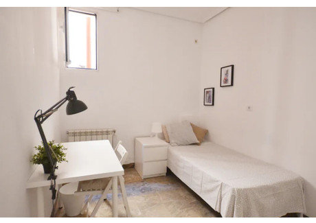 Mieszkanie do wynajęcia - Calle de Alberto Aguilera Madrid, Hiszpania, 170 m², 769 USD (3006 PLN), NET-90208461