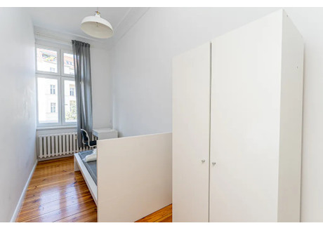 Mieszkanie do wynajęcia - Boxhagener Straße Berlin, Niemcy, 65 m², 609 USD (2448 PLN), NET-90208627