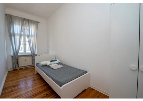 Mieszkanie do wynajęcia - Boxhagener Straße Berlin, Niemcy, 63 m², 789 USD (3055 PLN), NET-90209573