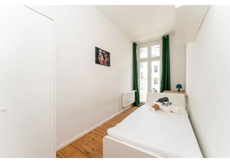 Mieszkanie do wynajęcia - Boxhagener Straße Berlin, Niemcy, 58 m², 717 USD (2776 PLN), NET-90209730