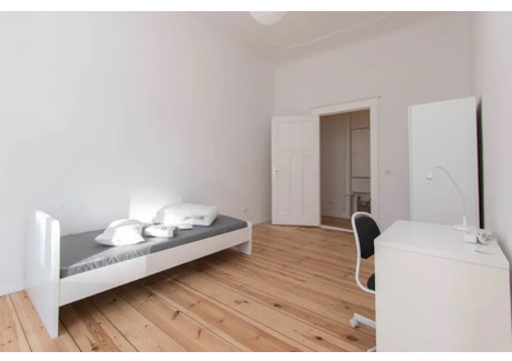 Mieszkanie do wynajęcia - Hermannstraße Berlin, Niemcy, 147 m², 723 USD (2956 PLN), NET-90209786