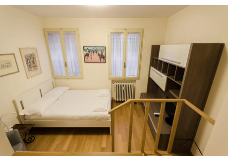 Mieszkanie do wynajęcia - Via Pescherie Vecchie Bologna, Włochy, 40 m², 1444 USD (5992 PLN), NET-90200055