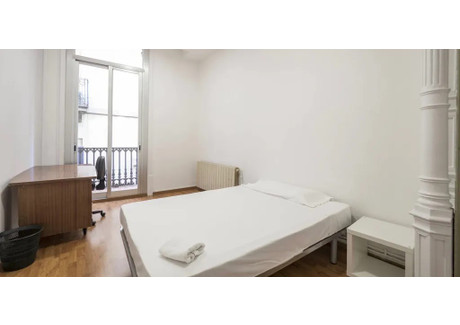 Mieszkanie do wynajęcia - Carrer de la Portaferrissa Barcelona, Hiszpania, 180 m², 681 USD (2846 PLN), NET-90200169