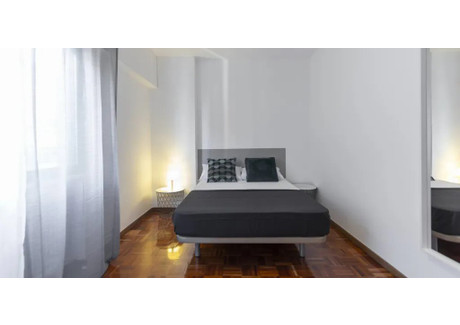 Mieszkanie do wynajęcia - Calle José Silva Madrid, Hiszpania, 250 m², 540 USD (2176 PLN), NET-90202645