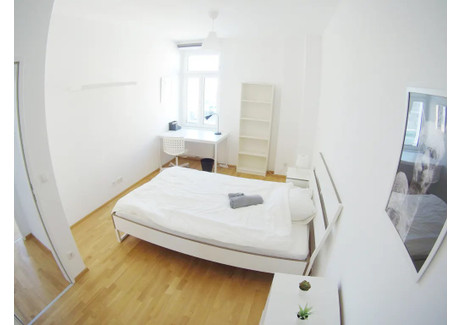 Mieszkanie do wynajęcia - Triester Straße Vienna, Austria, 83 m², 684 USD (2625 PLN), NET-90203082