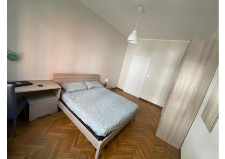 Mieszkanie do wynajęcia - Via Federico Ozanam Turin, Włochy, 120 m², 601 USD (2458 PLN), NET-90203977