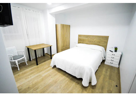 Mieszkanie do wynajęcia - Carrer del Mestre Sosa Valencia, Hiszpania, 20 m², 648 USD (2555 PLN), NET-90214172