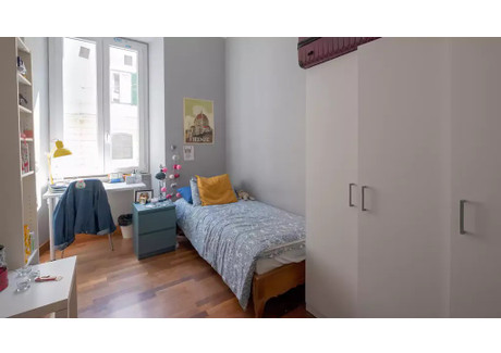 Mieszkanie do wynajęcia - Via Garigliano Rome, Włochy, 170 m², 722 USD (2996 PLN), NET-90214925