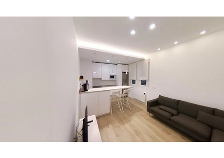 Mieszkanie do wynajęcia - Calle de Fuencarral Madrid, Hiszpania, 62 m², 1797 USD (7369 PLN), NET-90215100