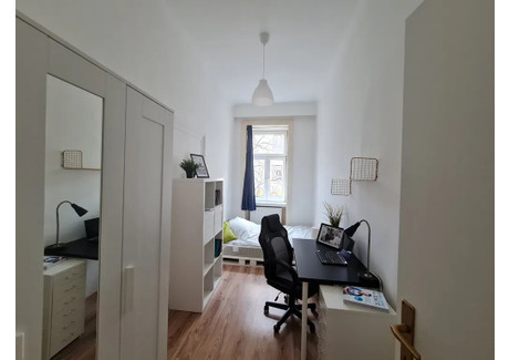 Mieszkanie do wynajęcia - Treustraße Vienna, Austria, 70 m², 670 USD (2567 PLN), NET-90215644