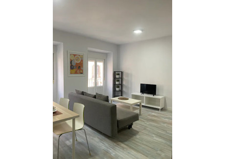 Mieszkanie do wynajęcia - Calle de Lavapiés Madrid, Hiszpania, 79 m², 1766 USD (6780 PLN), NET-90215800