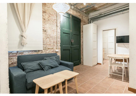 Mieszkanie do wynajęcia - Carrer de Vinaròs Barcelona, Hiszpania, 37 m², 979 USD (4005 PLN), NET-90215981